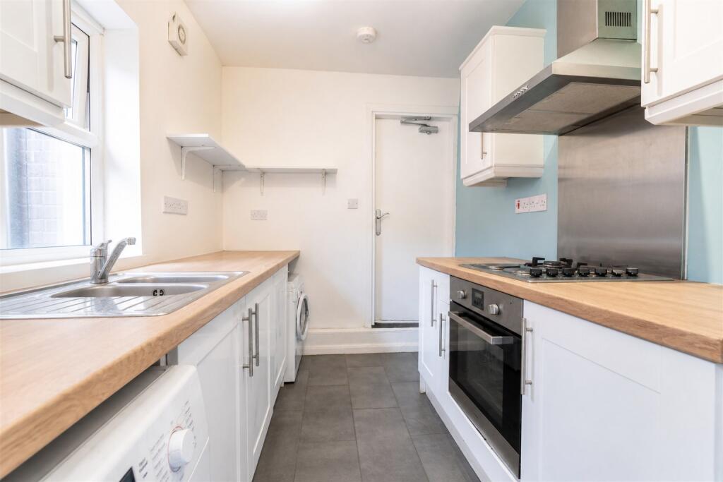House in Birmingham, West Midlands - View 3