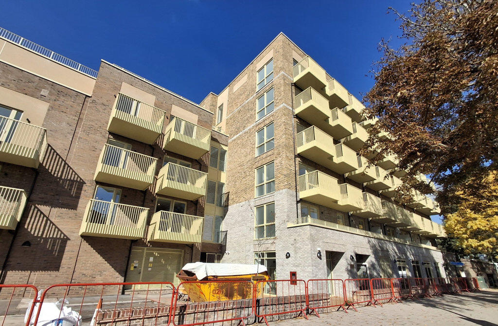 Main image of property: 50 London Road, Brentford, Middlesex, TW8 8AP