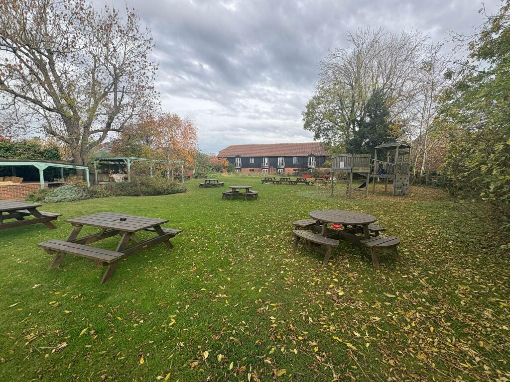 Garden Zoomed out.JPEG