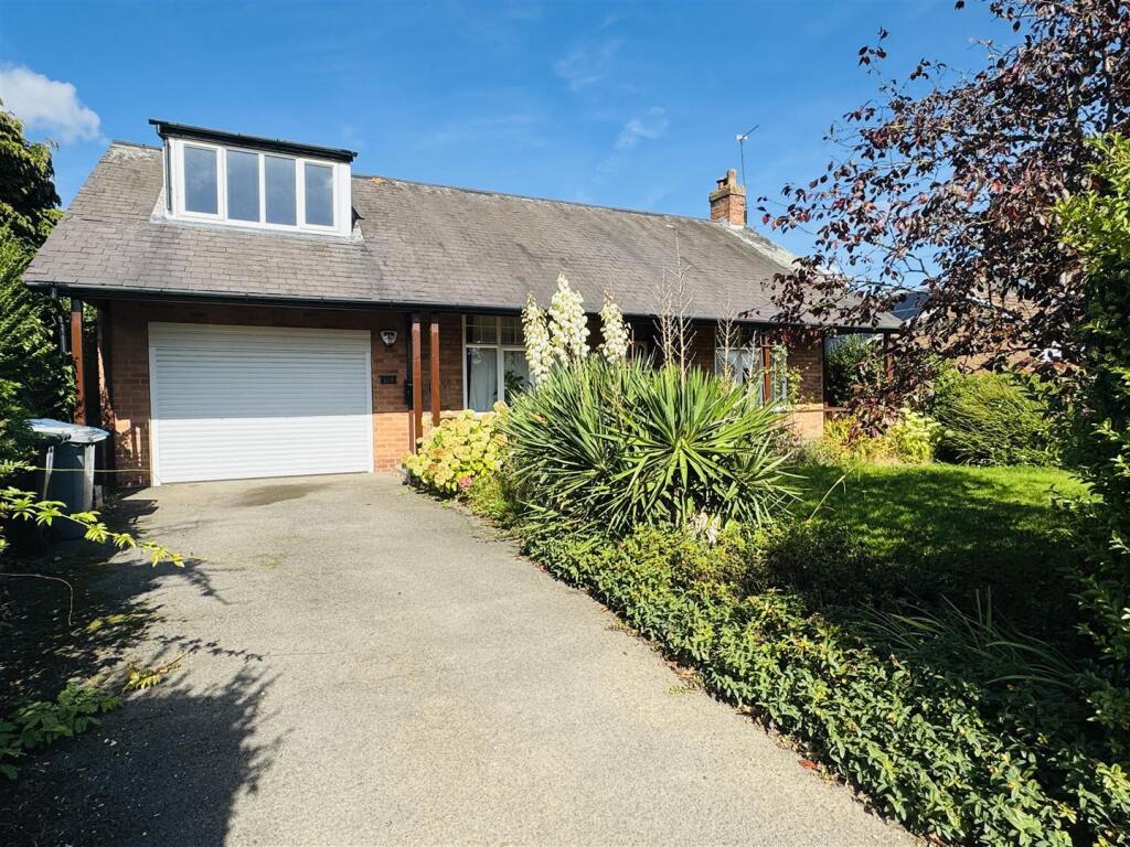 Main image of property: Shelford Road, Radcliffe on Trent, Nottingham