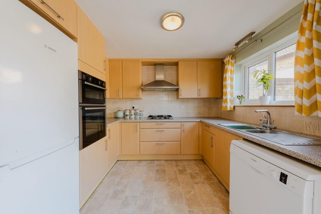 House in Milton Keynes, Shenley Church End - View 5