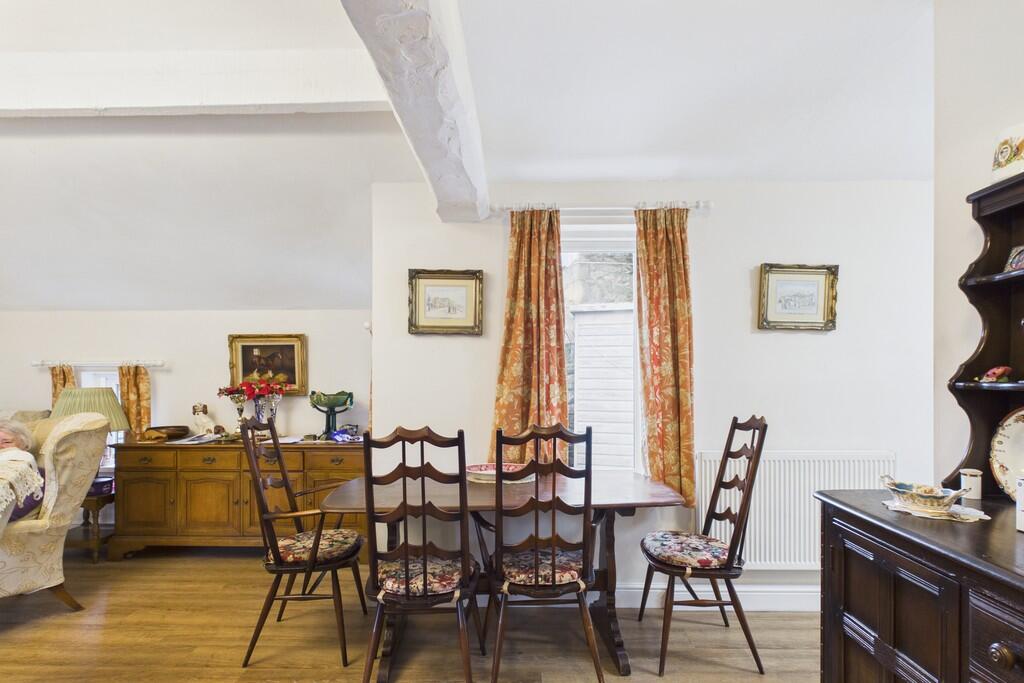 6 The Courtyard, Kendal, Cumbria, LA9 7AA photo 4