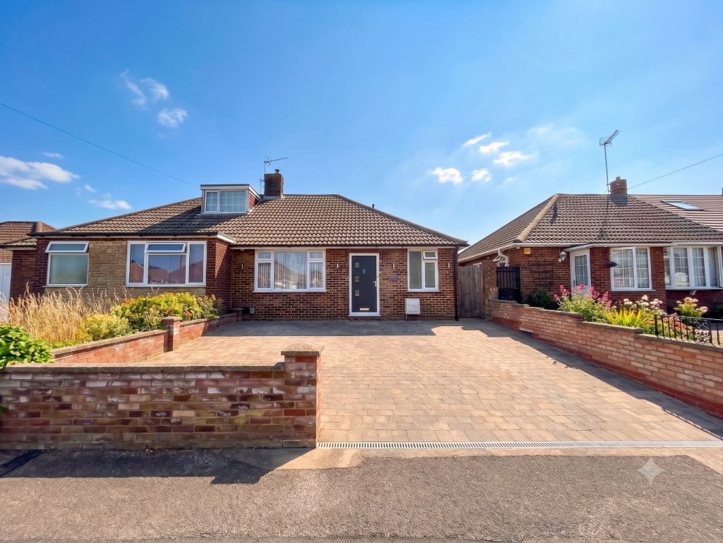 Main image of property: Green Lane, Luton, Bedfordshire, LU2 8AS