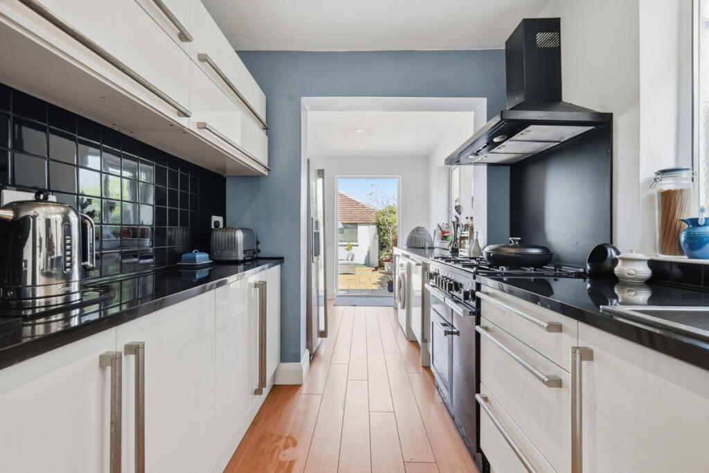 House in London - View 5