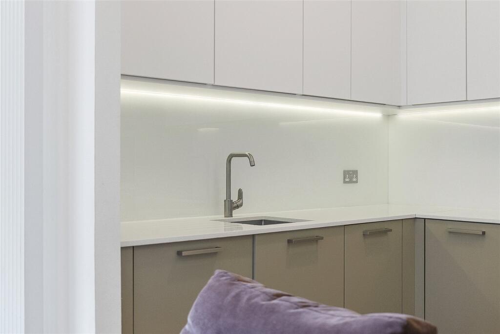Apartment in Edinburgh, Quartermile, Tollcross - View 5