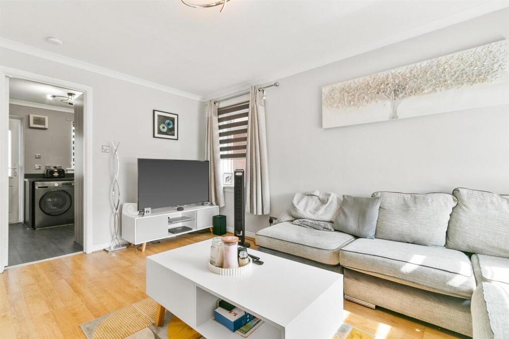 House in Glasgow, West Dunbartonshire - View 2