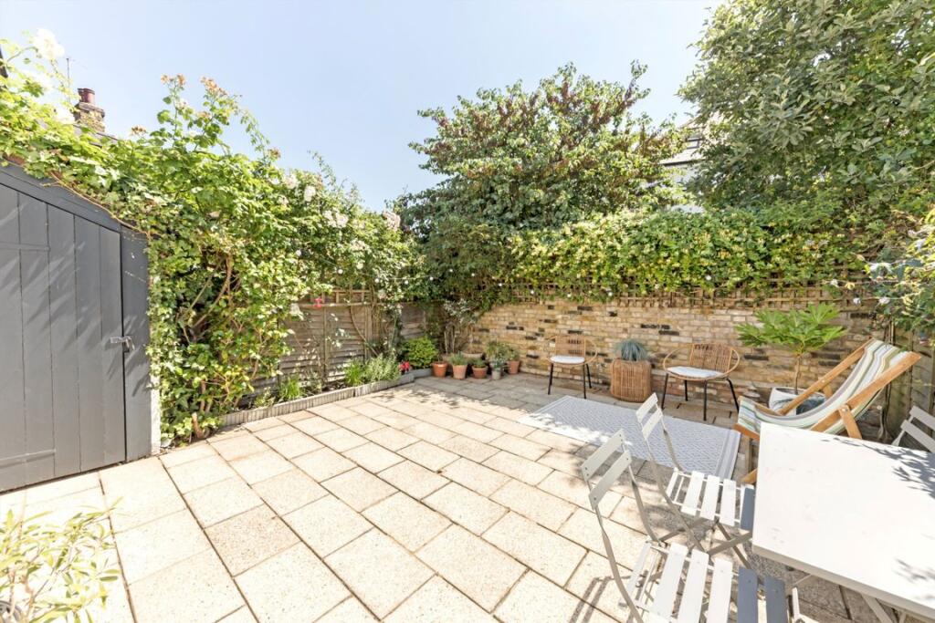 House in London, The Beveree, Hampton - View 4