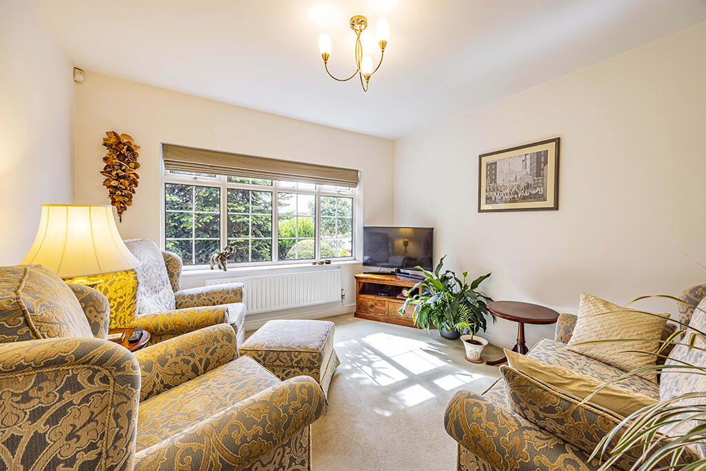 33 Shelt Hill, Woodborough, Nottinghamshire NG14 6DG photo 4