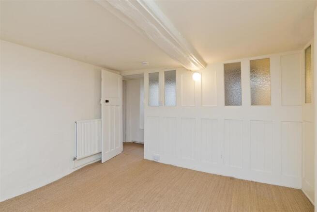 55 High Street - The Garden Cottage - Bedroom 1 2.