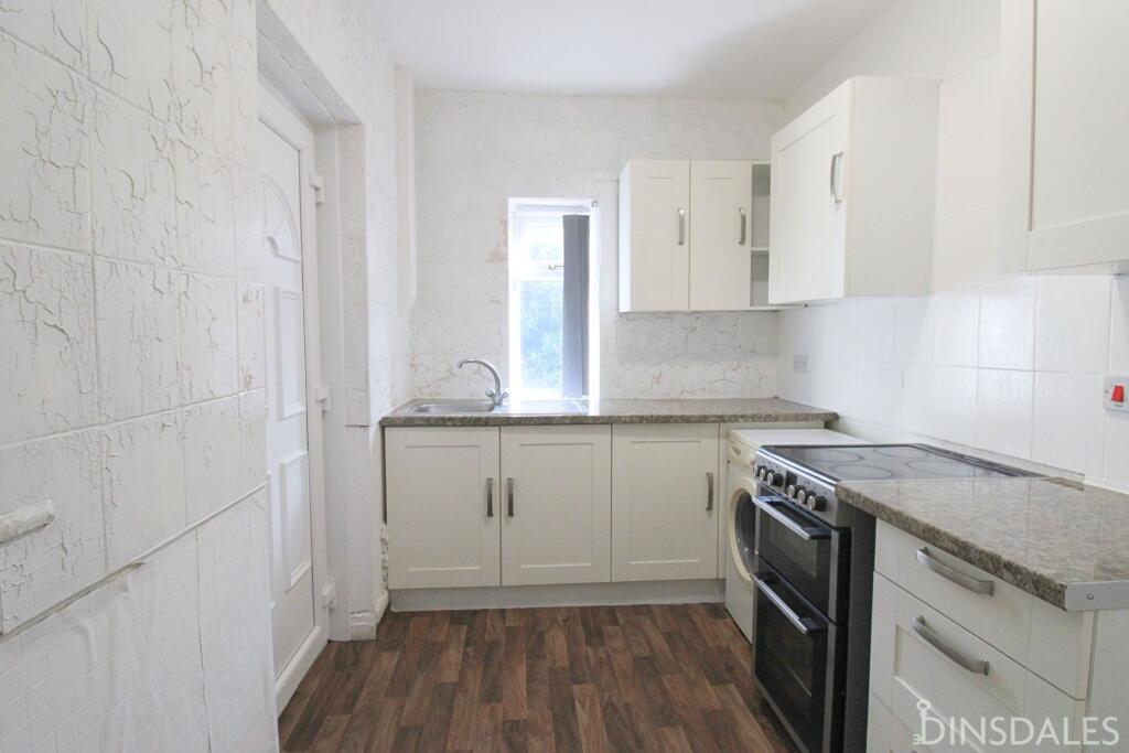 Lingwood Avenue, Bradford photo 2