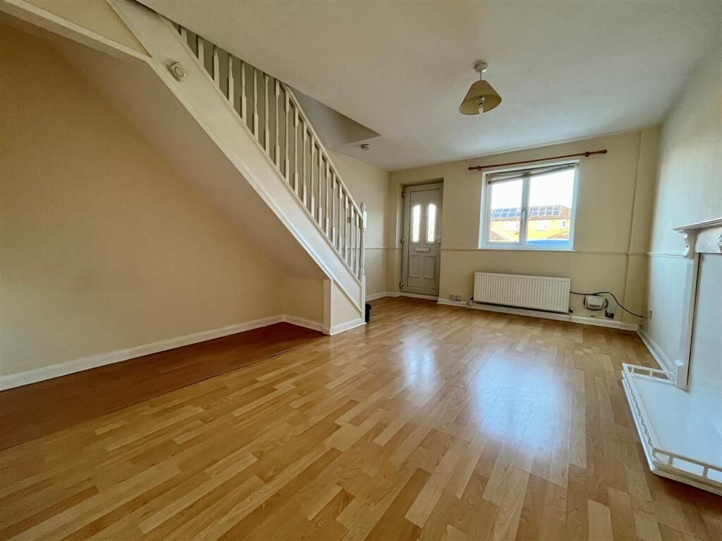 House in Hull - View 2
