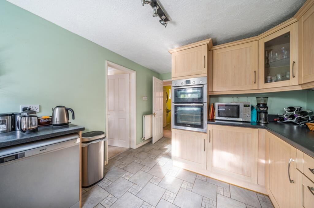 House in North Kesteven, Kirkby la Thorpe - More