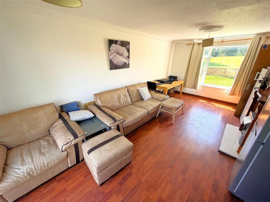 House in Corby, North Northamptonshire - View 5