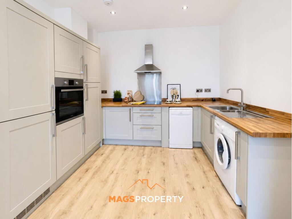 Apartment in Liverpool - View 2