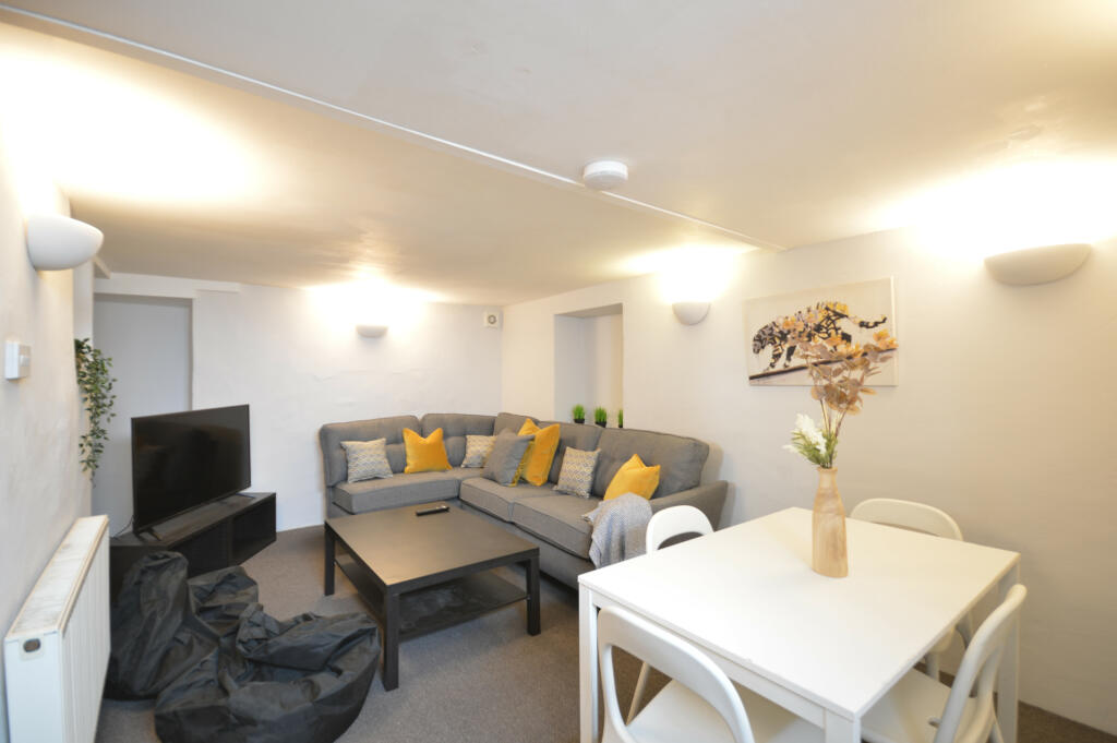 House in Plymouth - View 2