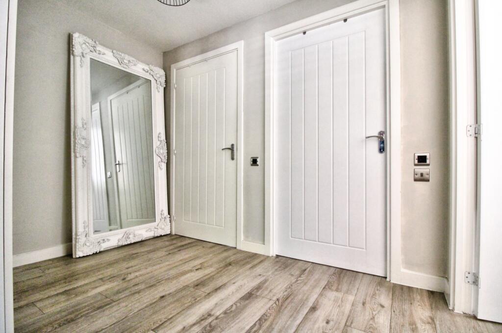 Apartment in Rainham - View 5
