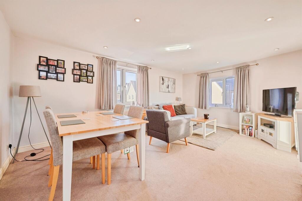 Debden Road, Saffron Walden photo 3