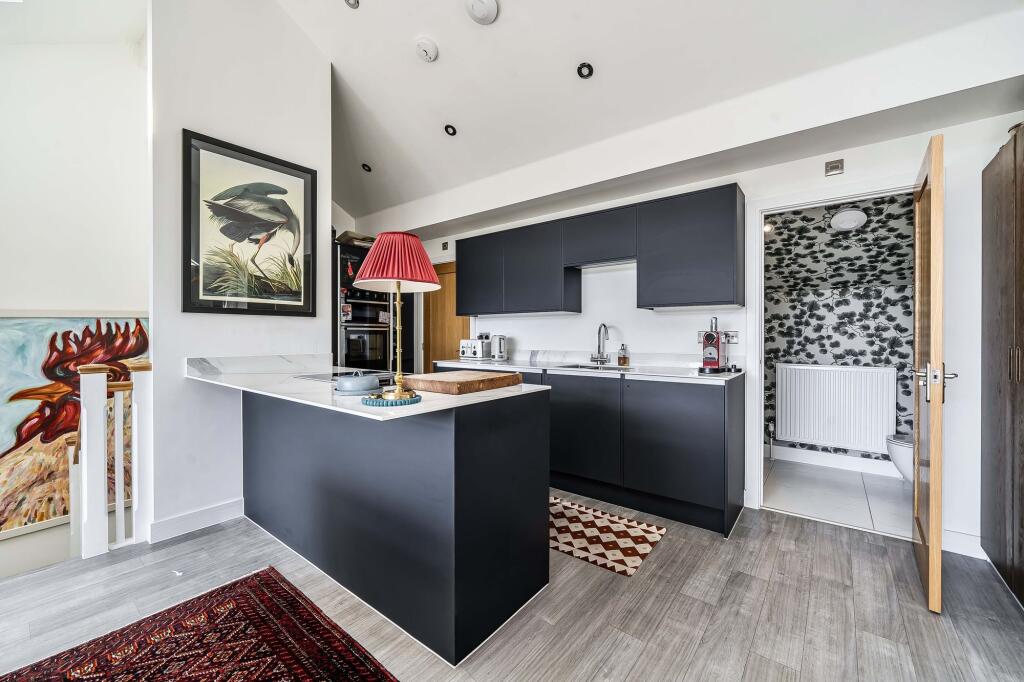House in Southampton - View 4