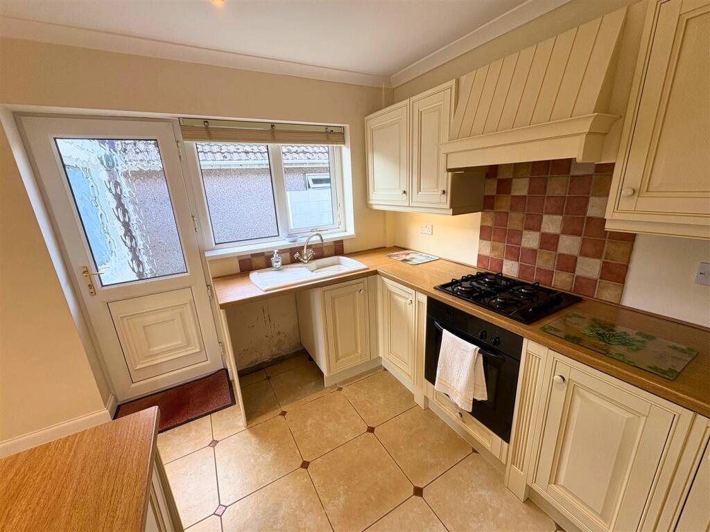 House in Cwmfelin, Maesteg - More