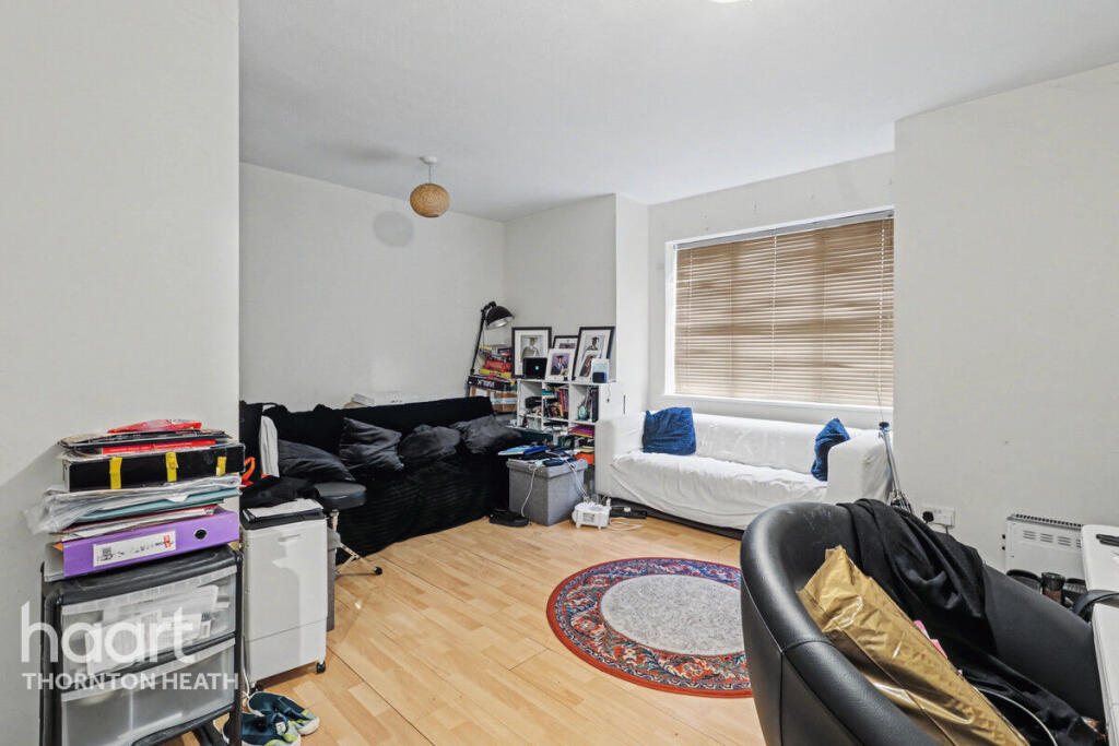 Doyle Road, London photo 2