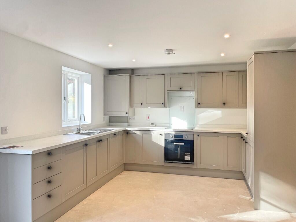 Spread Eagle Mews, WITHAM photo 4
