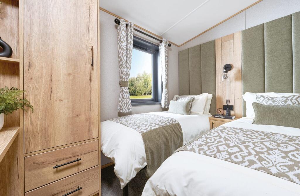 House in Tonbridge - More