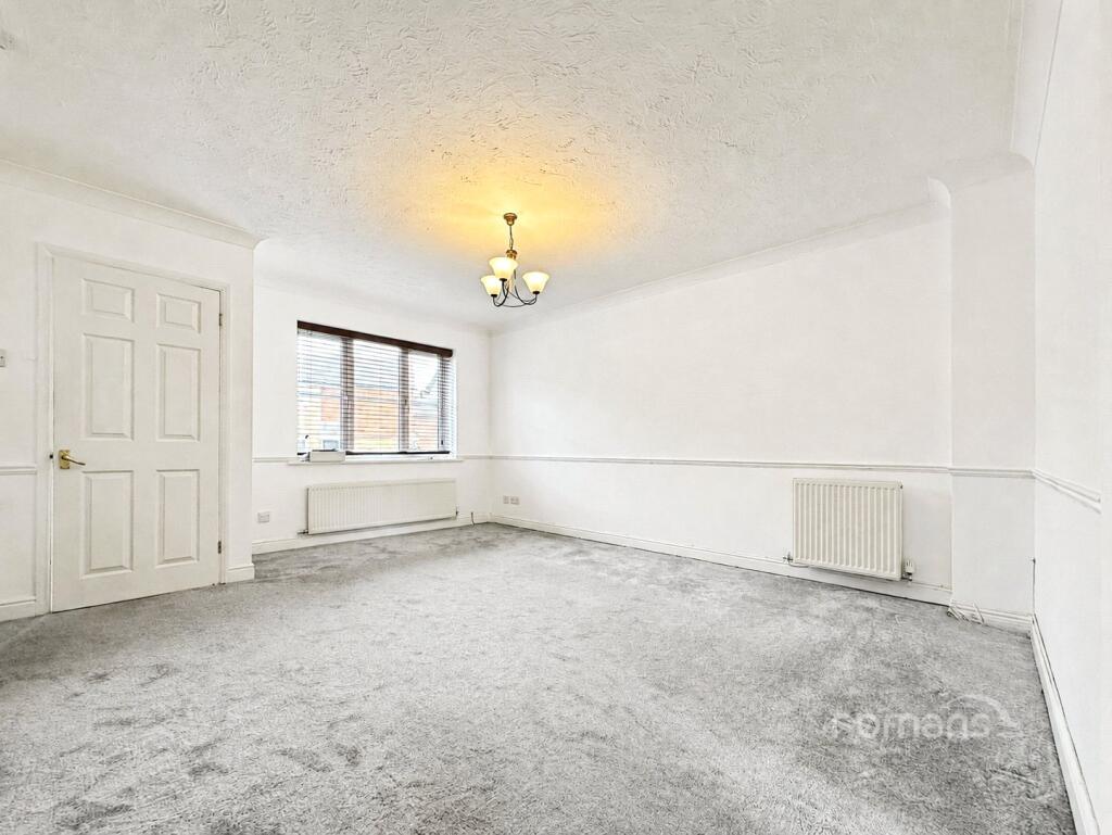 House in Binfield, Temple Park - View 4