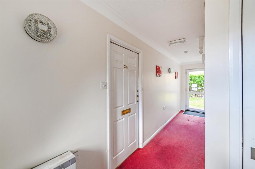 Windmill Court, East Wittering, Chichester photo 4