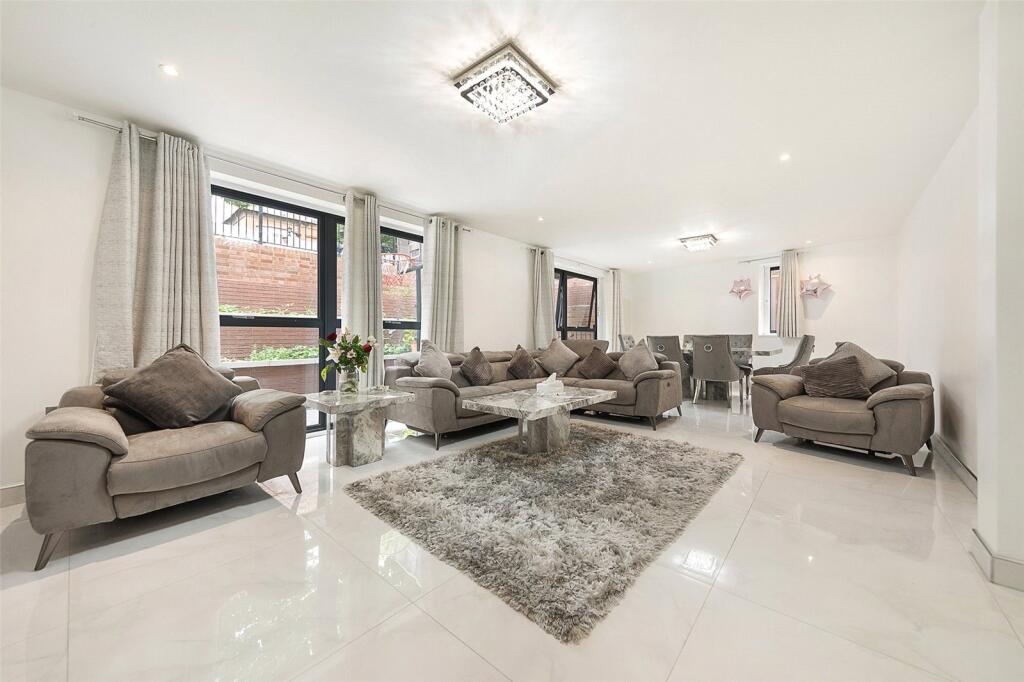 House in London - View 4
