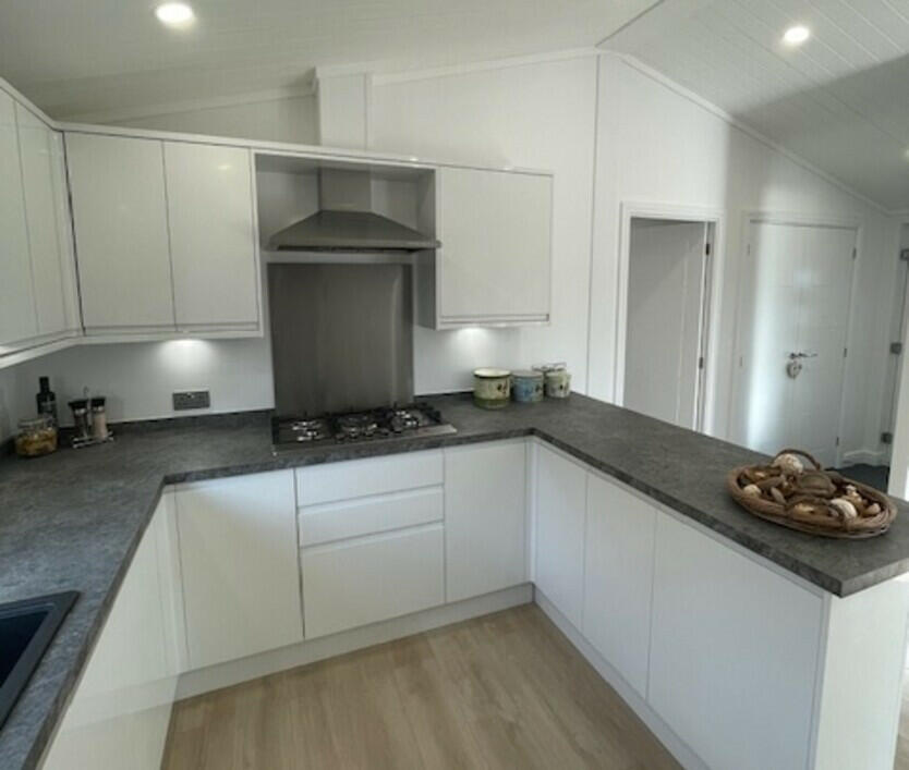 Clacton-on-Sea, Essex, CO16 photo 2