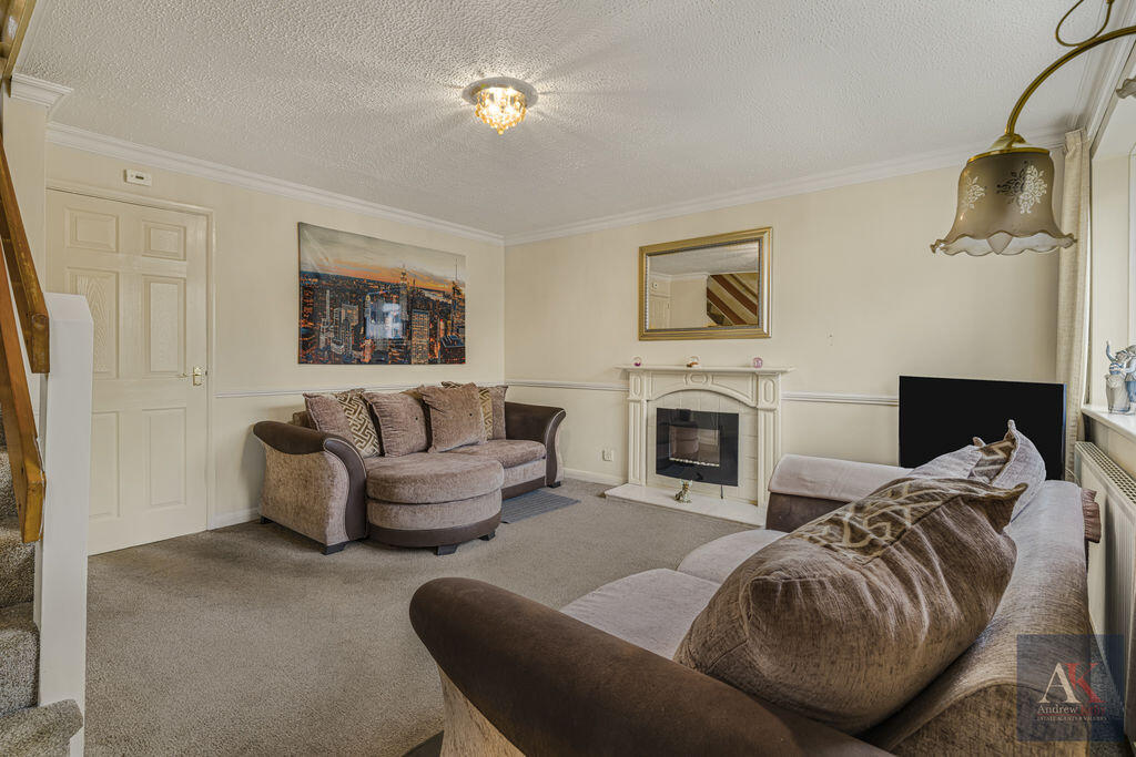 House in Rochdale, Bottom o' th' Brow - View 4