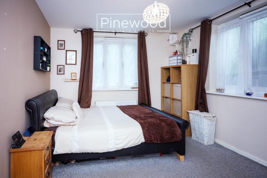 Apartment in Chester - More