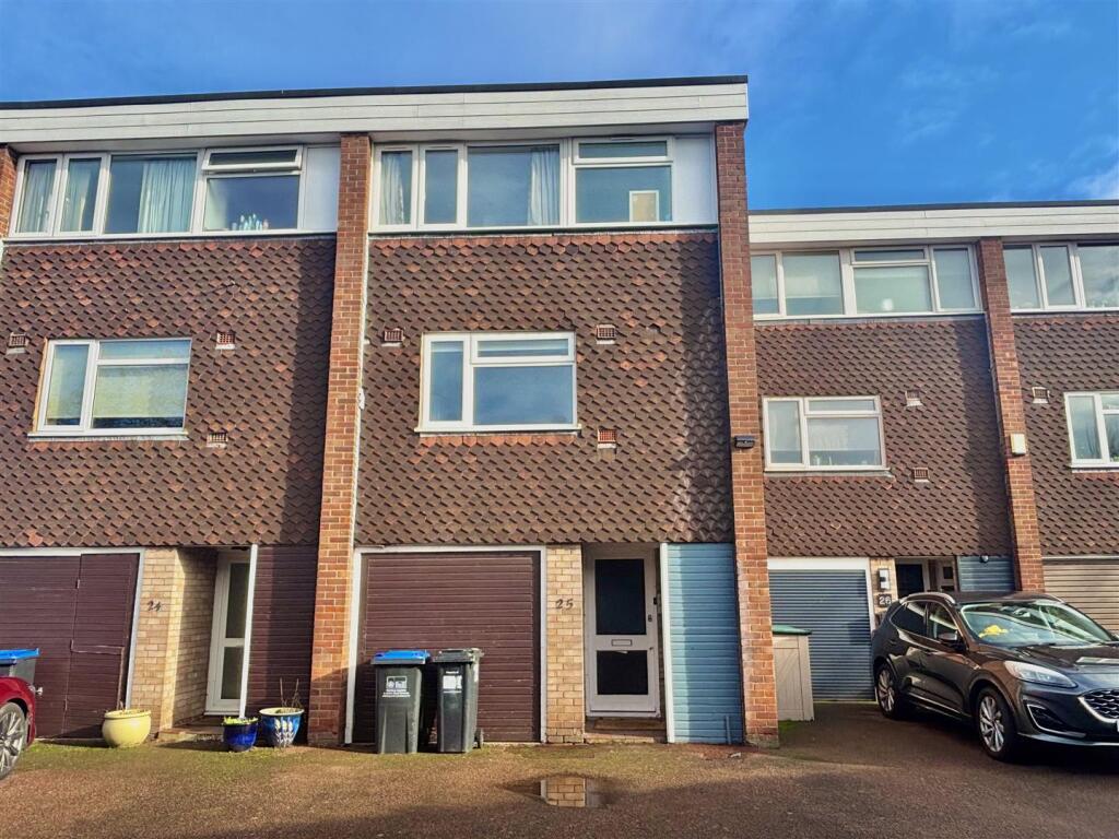 Main image of property: Vernon Close, Leamington Spa