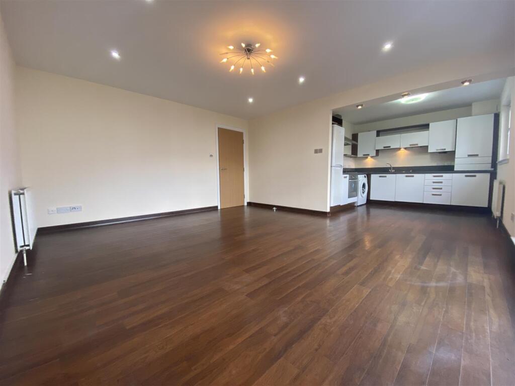 Apartment in Perth - View 5