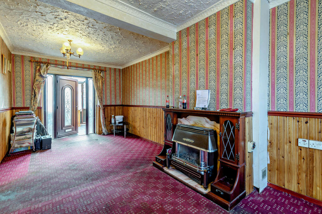 House in Wakefield - View 5