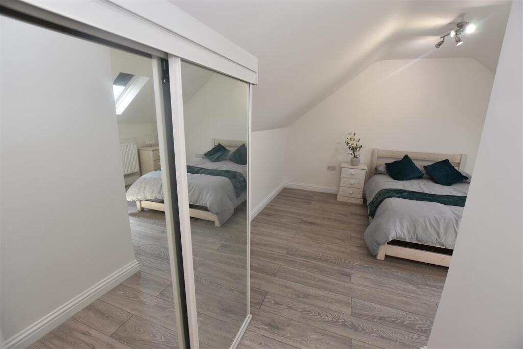 Apartment in Worcester, Worcestershire - View 4