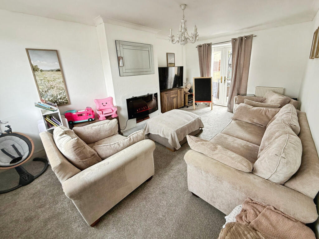 House in Plymouth, Plympton Central - View 2