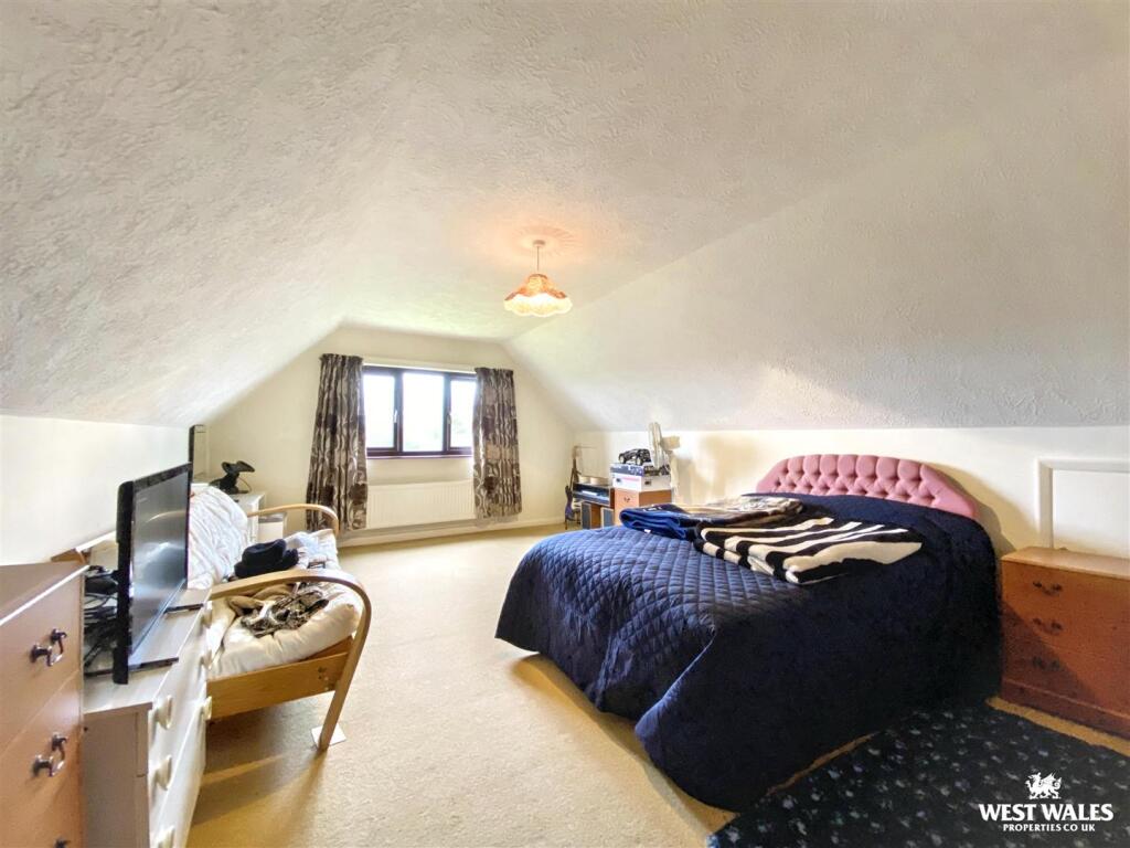 Green Meadow Close, East Williamston, Tenby – další