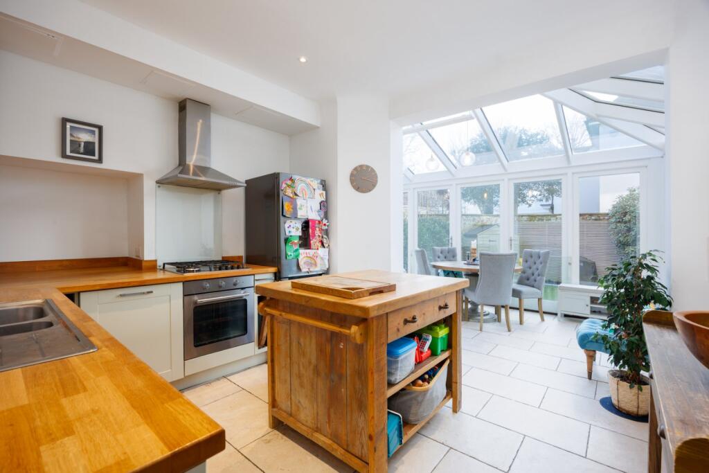 Apartment in London - View 3