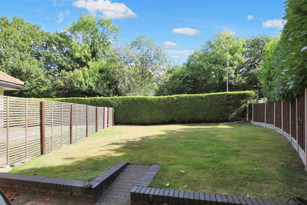 Potash Road, Billericay photo 4