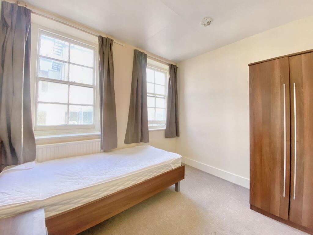 Main image of property: 274A High Street, Uxbridge, UB8