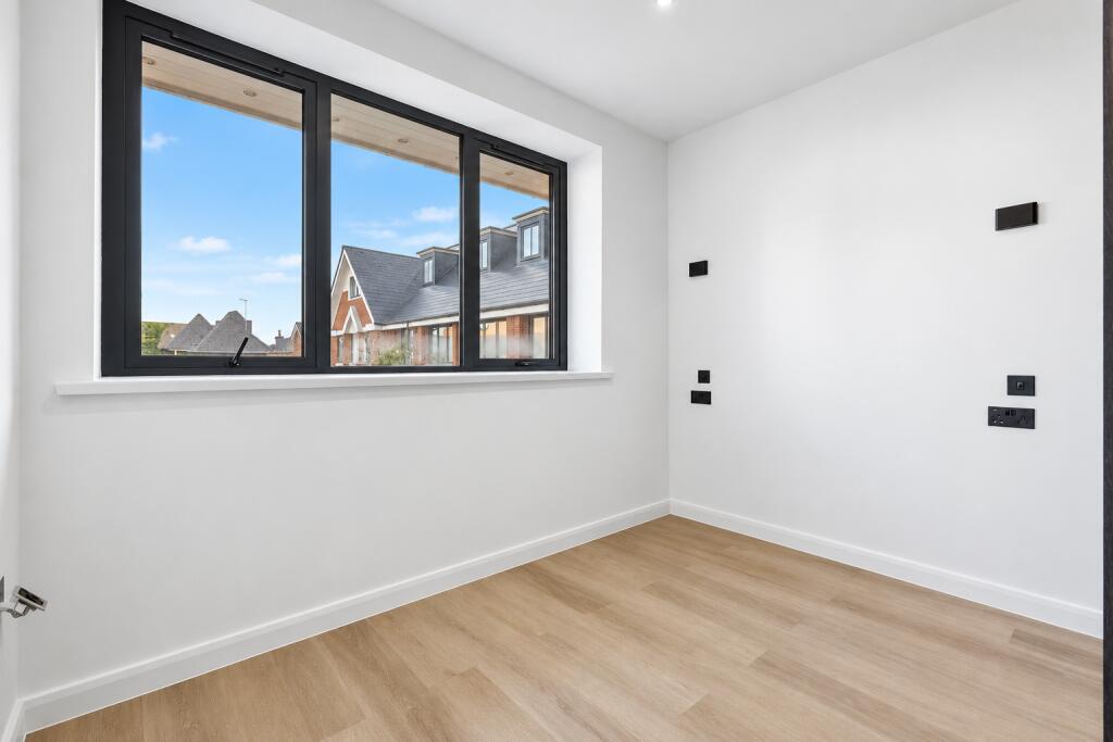 Apartment in Colchester - View 4