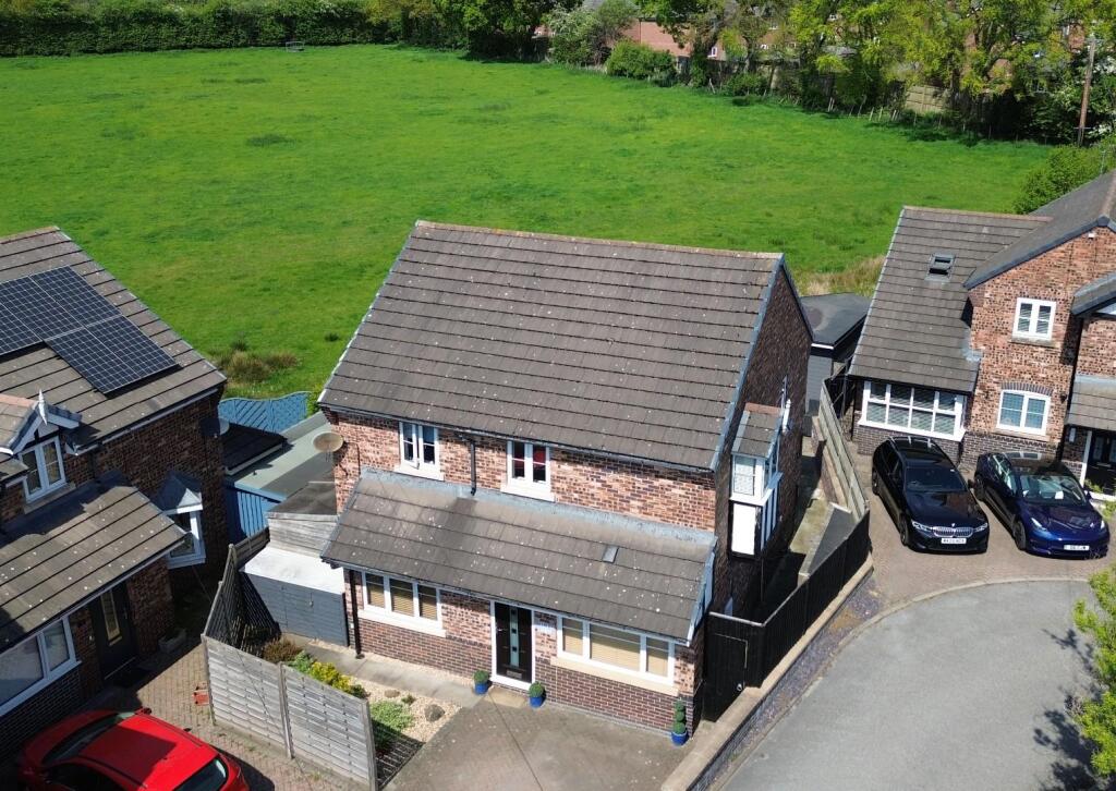4-bed detached on Hawarden Road, Penyffordd, Chester, £385,000