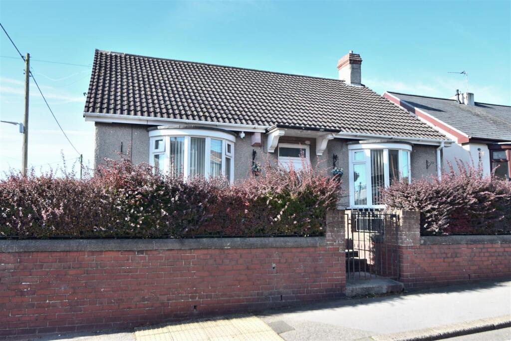 2-bed detached on Broom Road, Ferryhill, £159,950