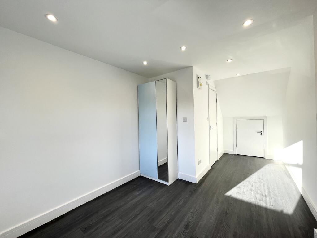 House in London - View 4