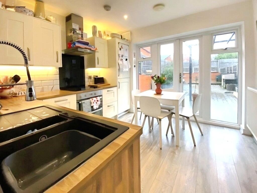 2-bed semi-detached on Rogers Way, Winslow, Buckingham, £315,000