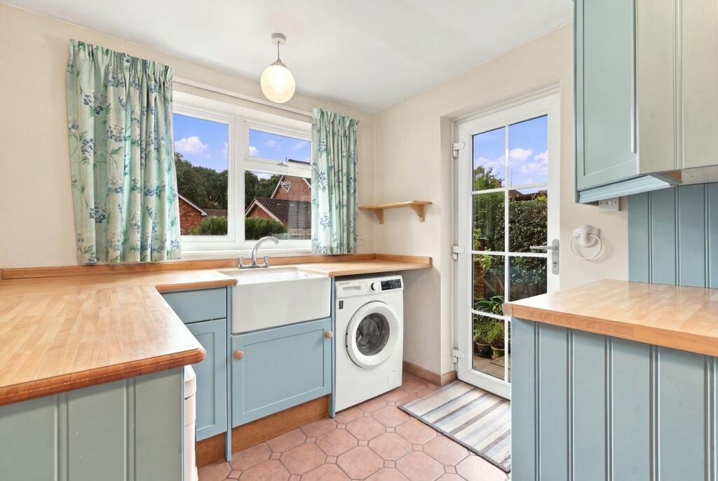 House in Stevenage, Broadwater - More