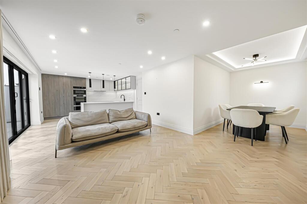 Main image of property: THE LUXLEY, GOLDERS GREEN, NW11