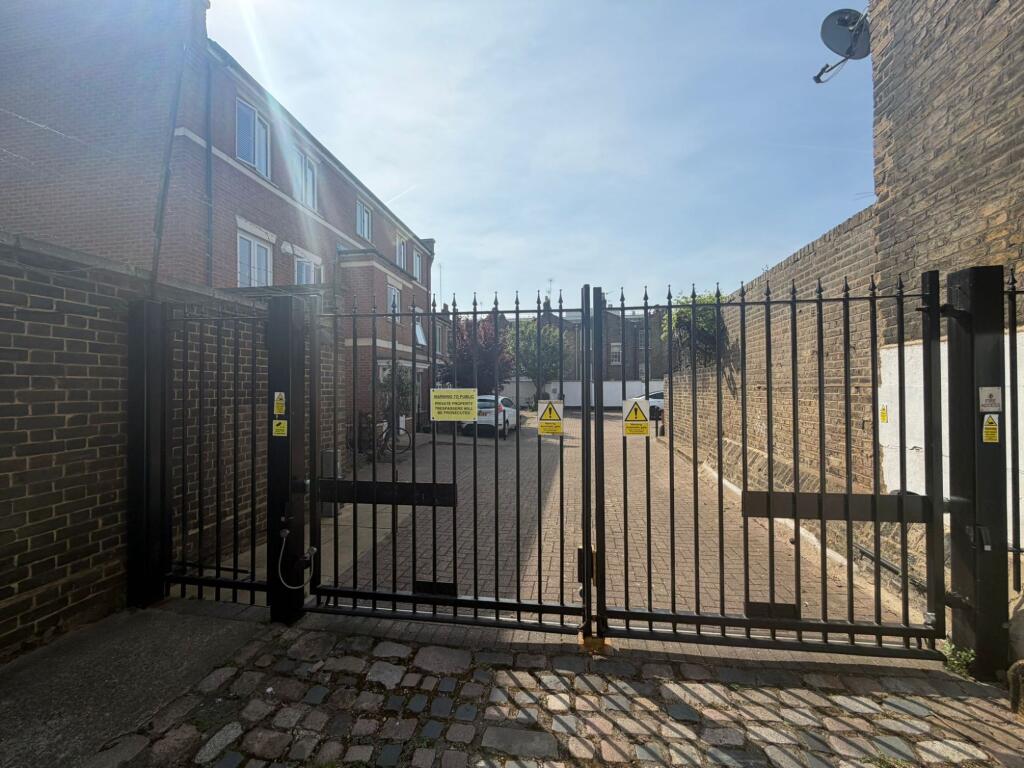 Main image of property: Latvia Court, 33 Macleod Street