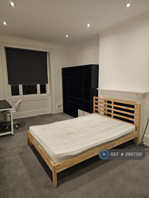 Main image of property: Parkhurst Road, London, N7